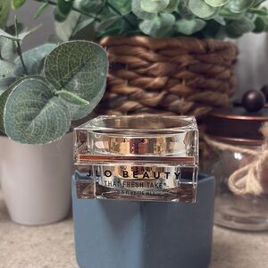 JLo Beauty “That Fresh Take” Eye Cream